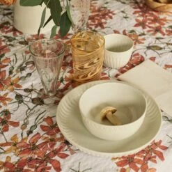 Column Calotte Plate -Penguin Random House Sales Store 2019 May Thyme9554 09515940 eb6c 452d bc33 ac57f26ea8f9