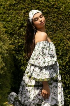 Amargos Dress - Olive 12 Amargos Dress - Olive -Penguin Random House Sales Store 37 ThymexFloraSardalos 202106 AW HR