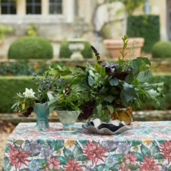 Extra Small Goblet Vase -Celadon/Green -Penguin Random House Sales Store AutumnLeaves2022 HelenCathcart LowRes 22