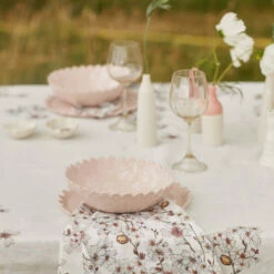 Daisy Dinner Plate - Blossom Pink -Penguin Random House Sales Store Bertioli 0150 low 1 9c8b6279 ae2c 49fa 8b94 15a5d28c9ba0