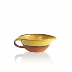 Small Lipped Farmhouse Bowl With Handle In Honey