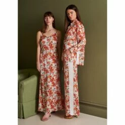 Silk Dress In Wild Rose 10 Silk Dress In Wild Rose -Penguin Random House Sales Store Silkslookbooksquare24